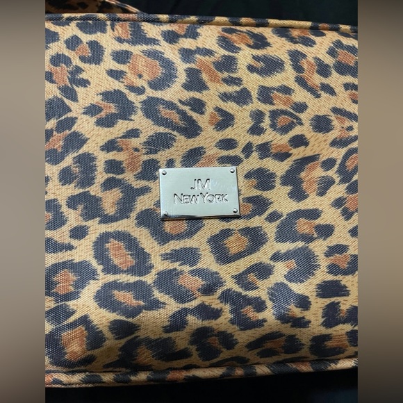 Cheetah print makeup/toiletry bag - Picture 3 of 9